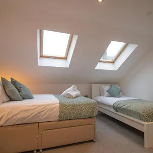 St Peters Townhouse By Promise Cardiff